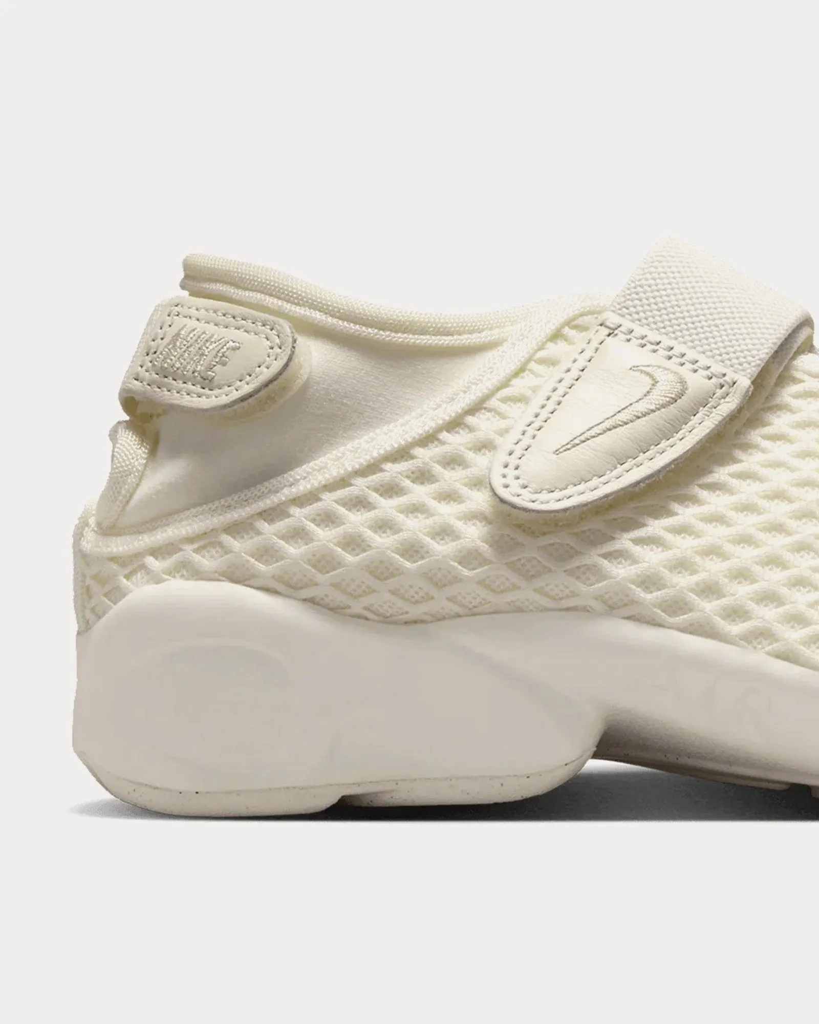Air Rift Lace Sail / Sail Slip On Sneakers