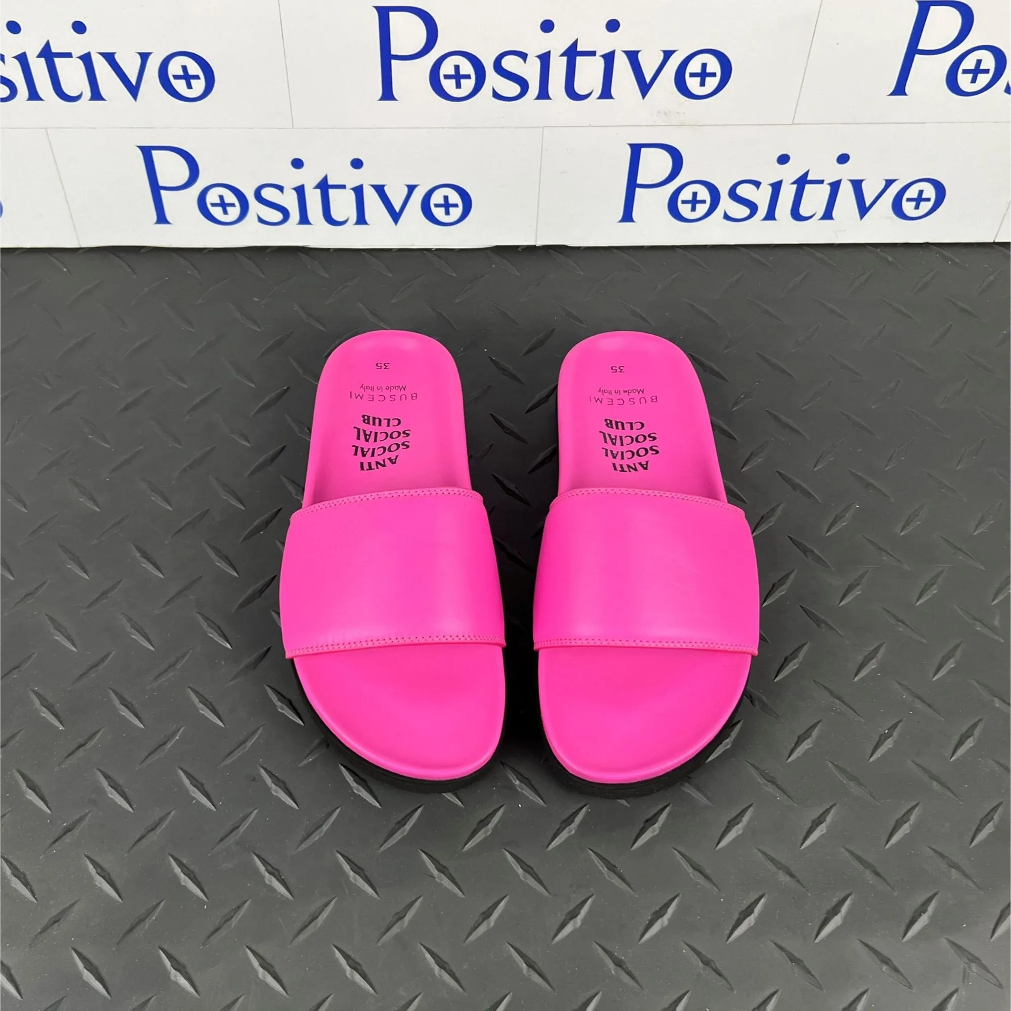 Buscemi Women's Slide ASSC Fucsia Leather Sandals