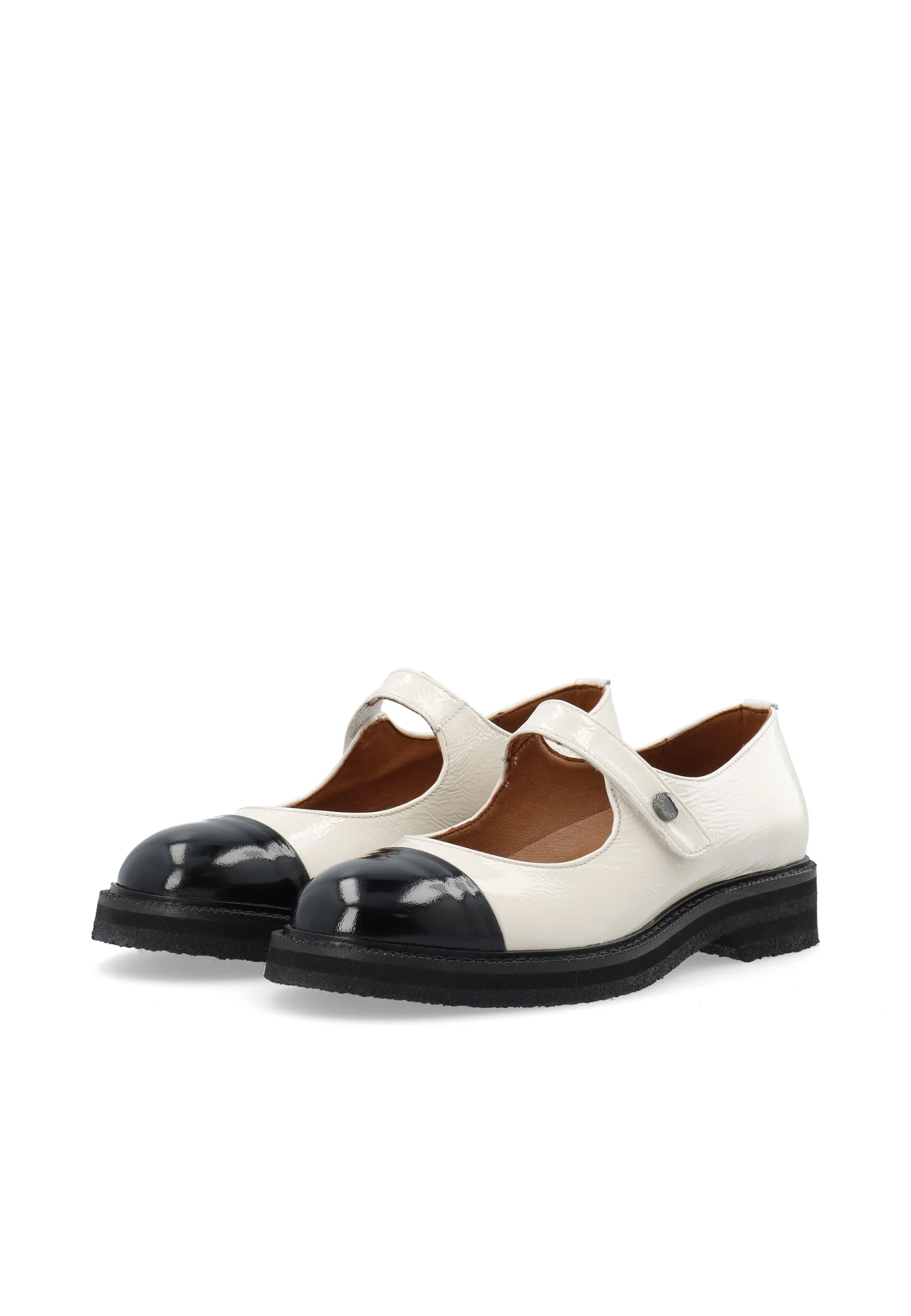 CASBETTY Mary Jane W. Toe Cap Patent