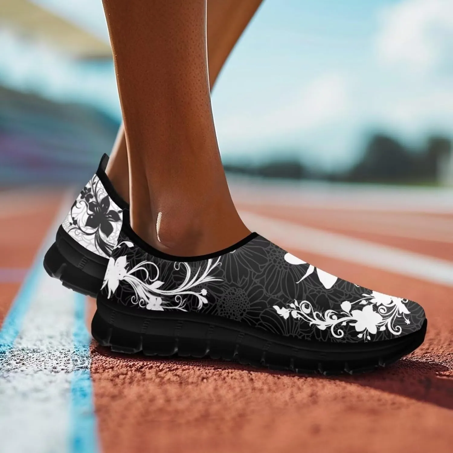 Casual Slip On Walking Shoes for Women Lady Breathbale Mesh Sport Shoes Light Weight Road Running Shoes Comfort Footwear for Travel
