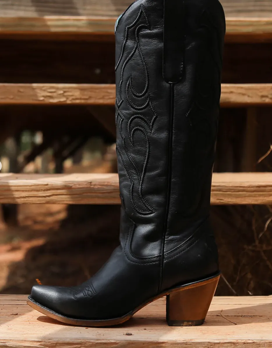 Corral Ladies Black Snip Toe  Boot Style Z5075