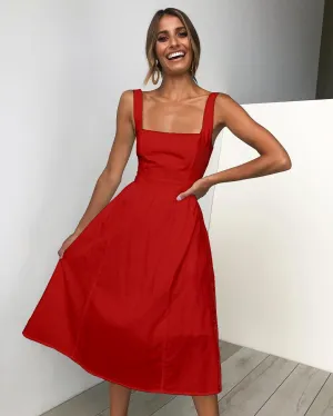 Ravelle - Timeless Square-Neck Dress