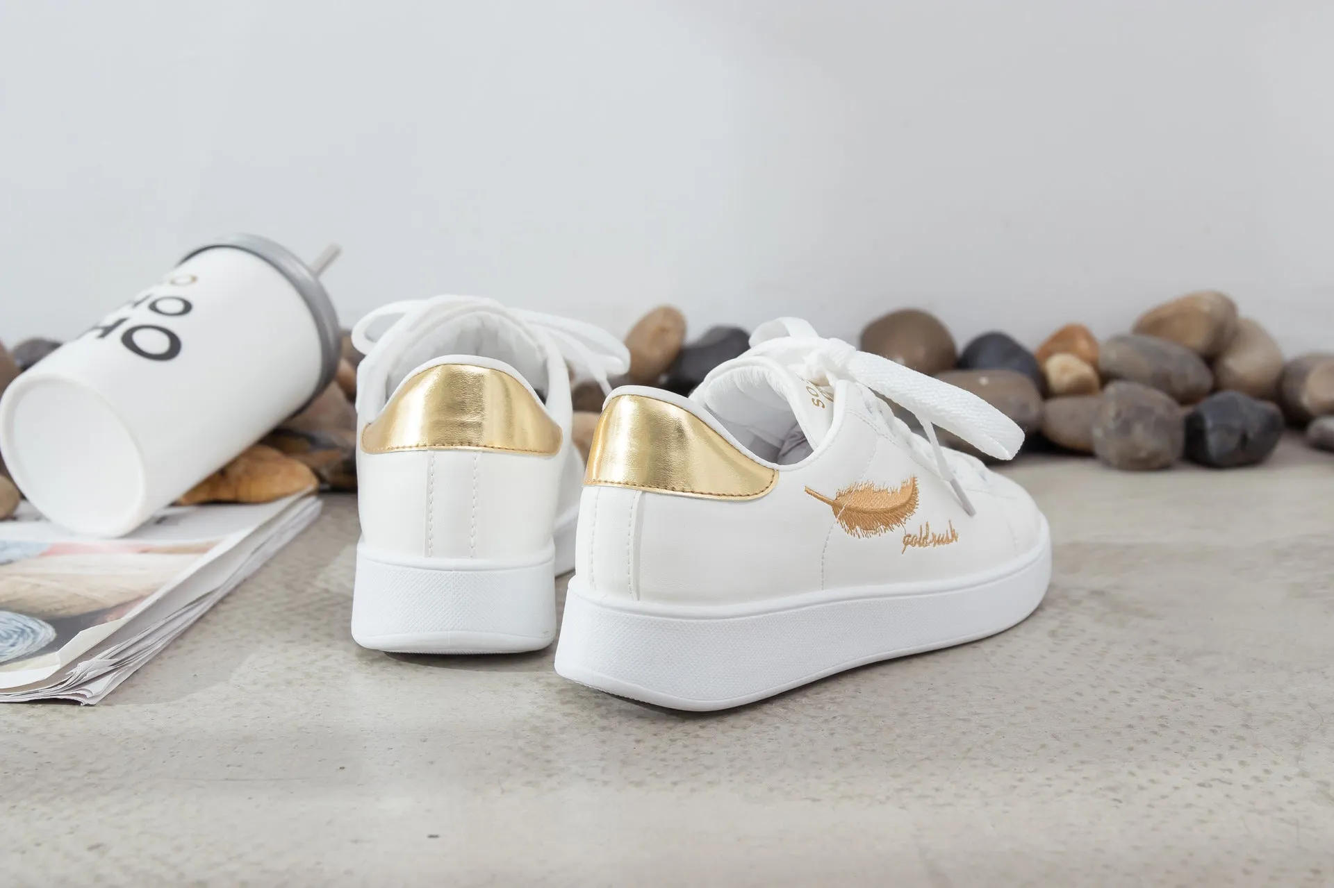 SH224 - Embroidered leaves light white shoes
