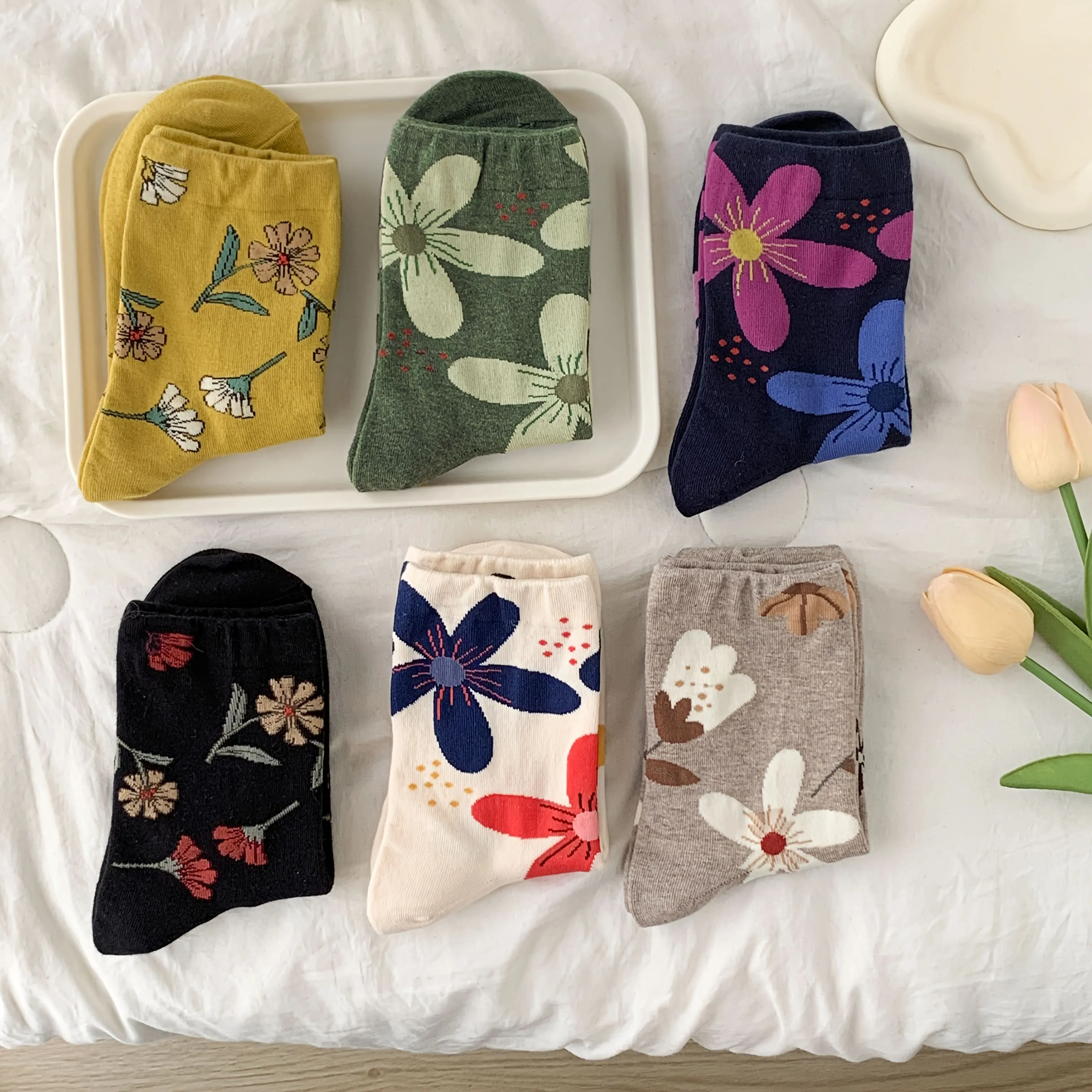 Vintage Floral Mid-Calf Socks – Lightweight & Breathable