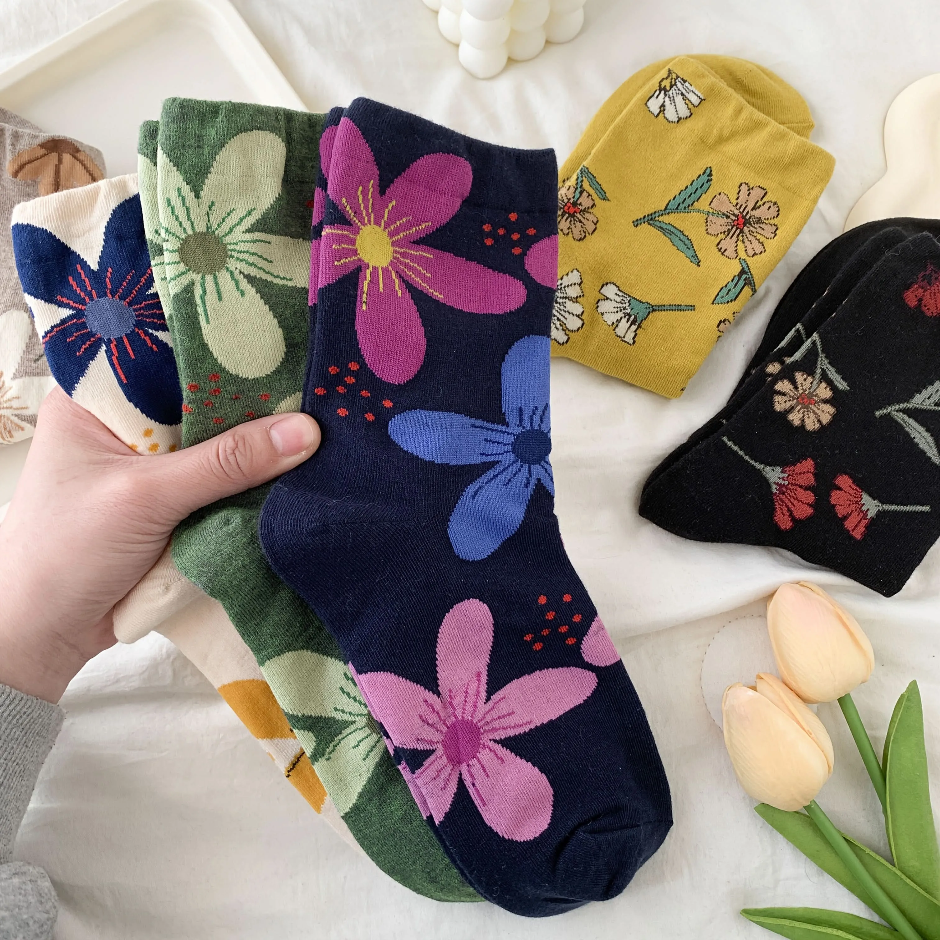 Vintage Floral Mid-Calf Socks – Lightweight & Breathable
