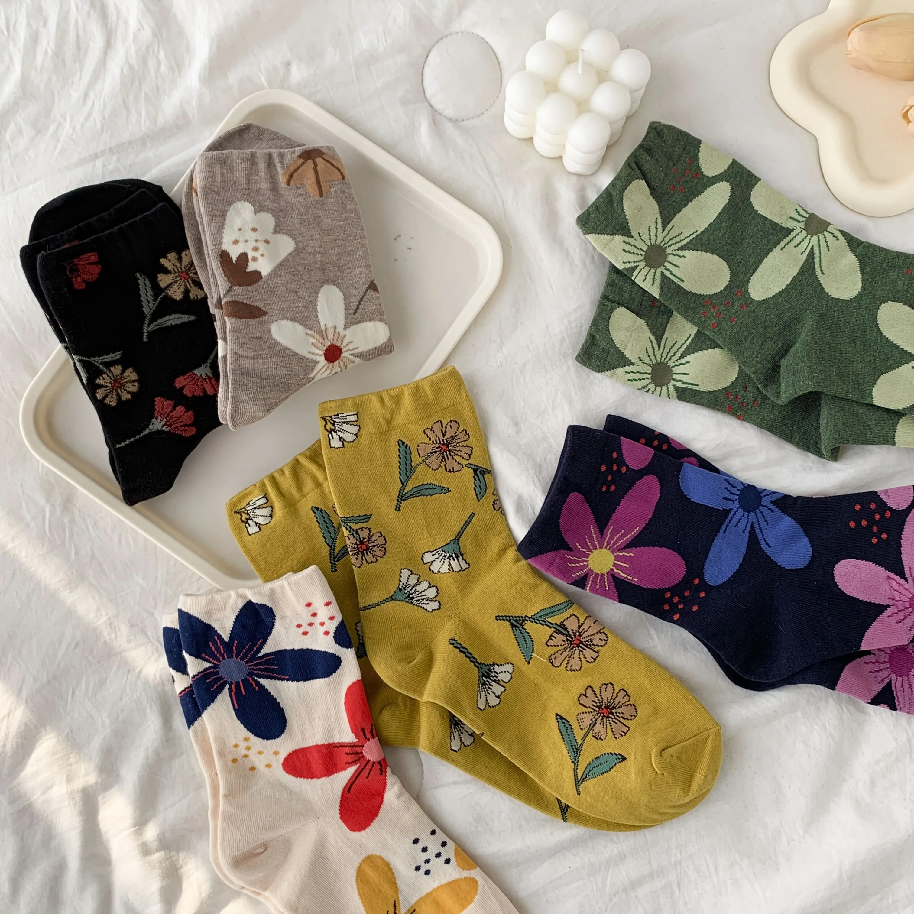 Vintage Floral Mid-Calf Socks – Lightweight & Breathable