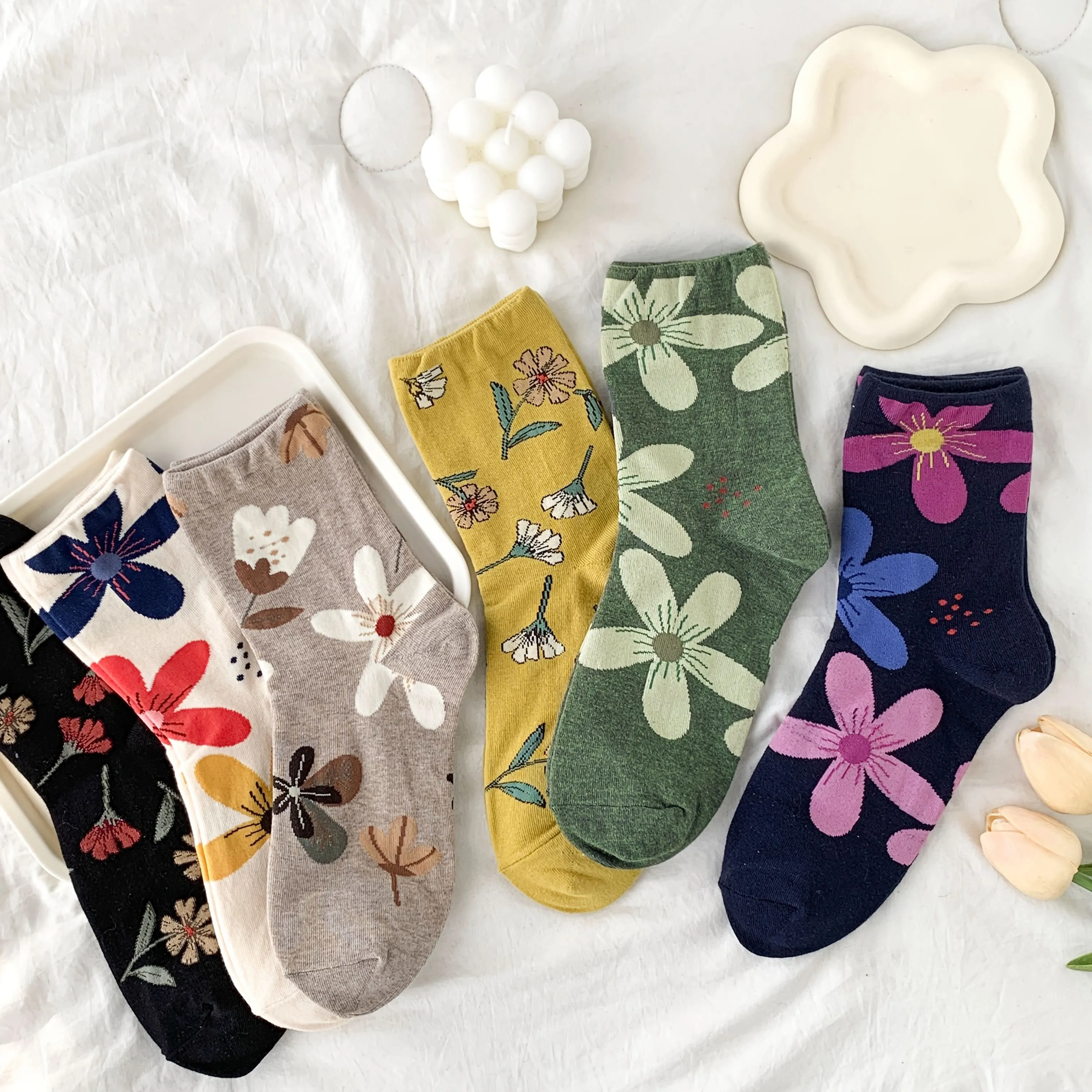 Vintage Floral Mid-Calf Socks – Lightweight & Breathable